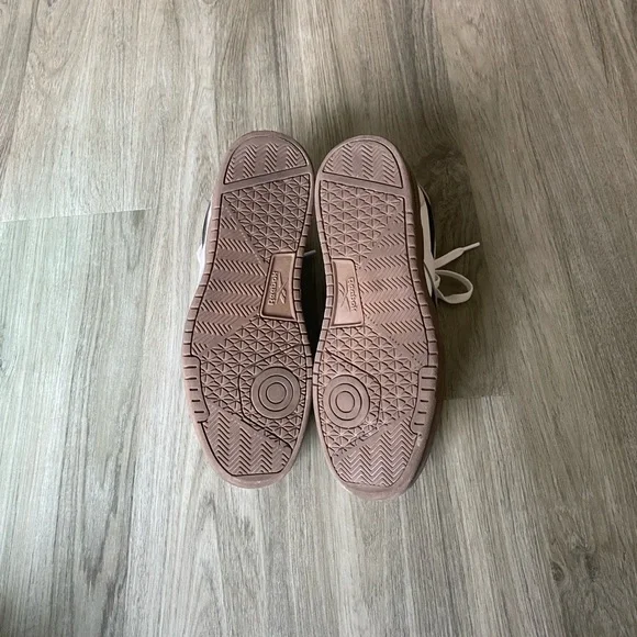 Rebook Sneaker - Picture 6 of 7